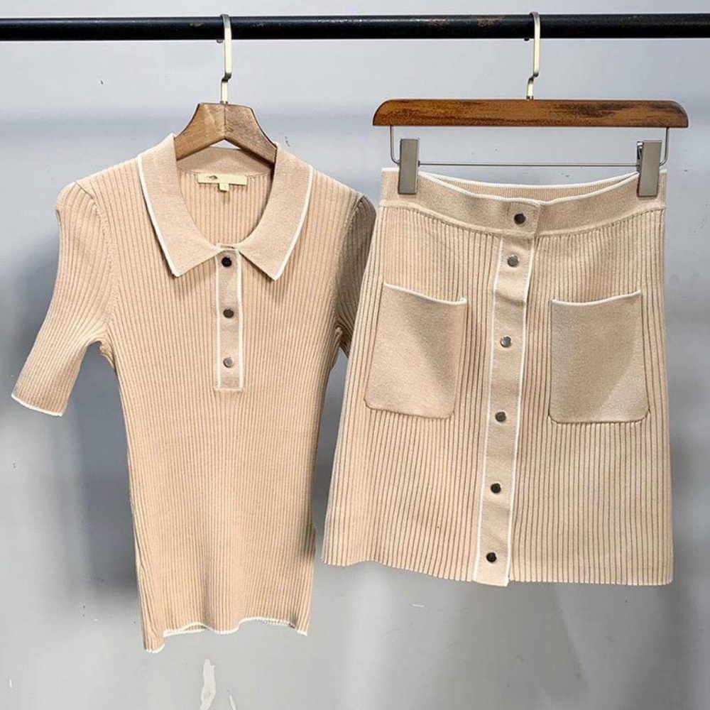 Maje Marina Contrasting-trim Knitted Top In Beige